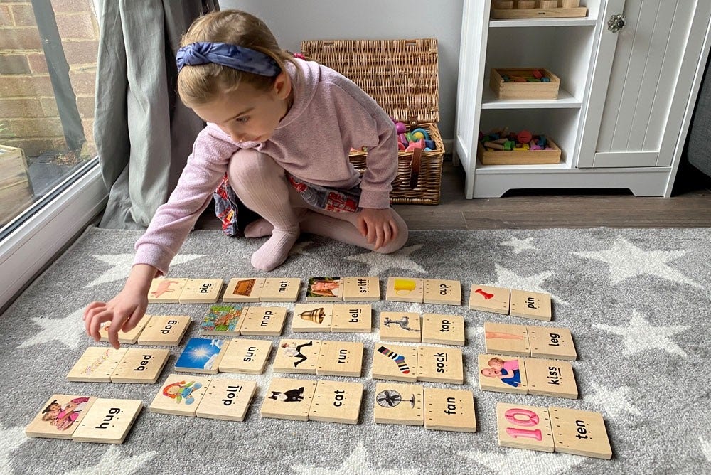 Hollys Phonics Set - Image 4