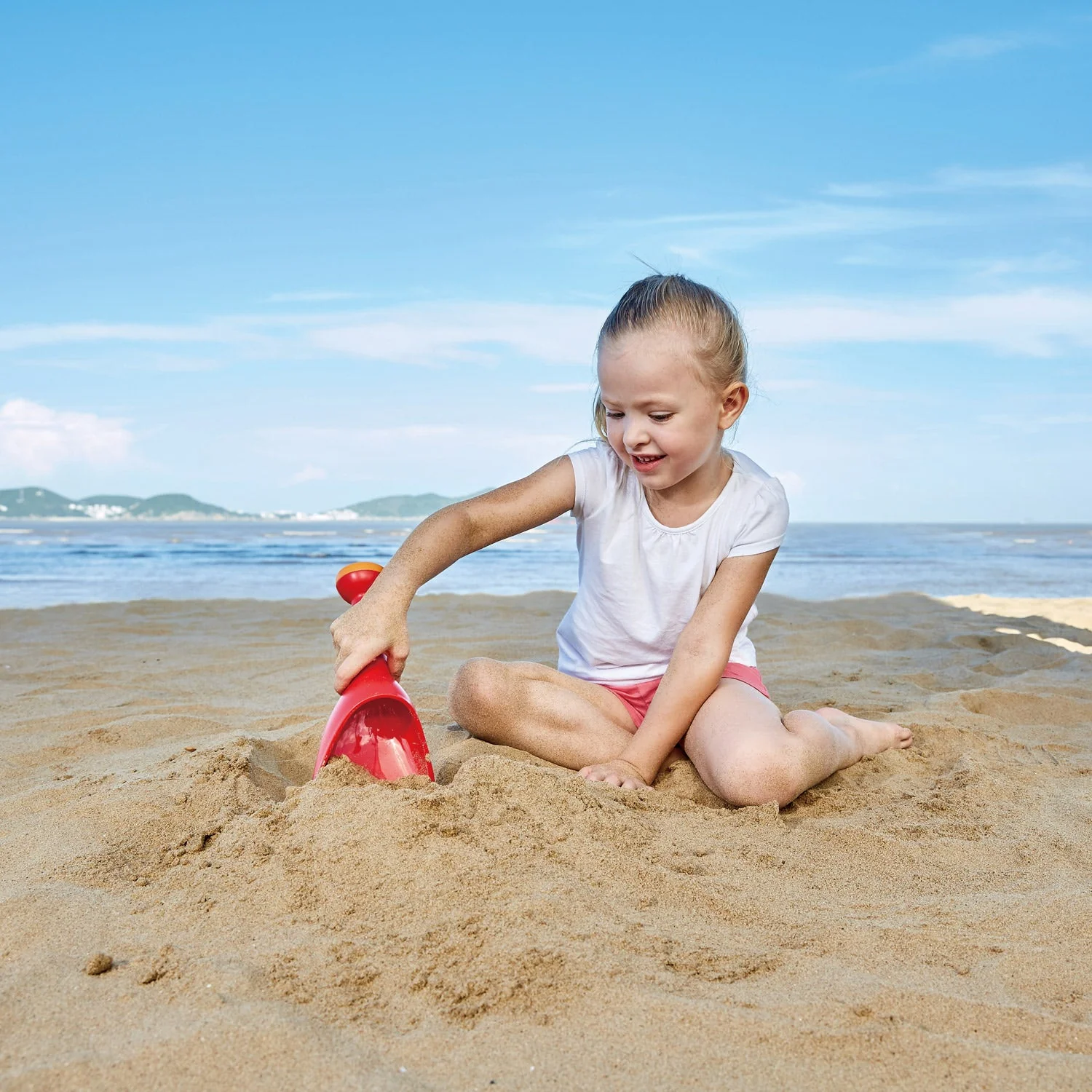Rain Shovel by Hape - Image 3