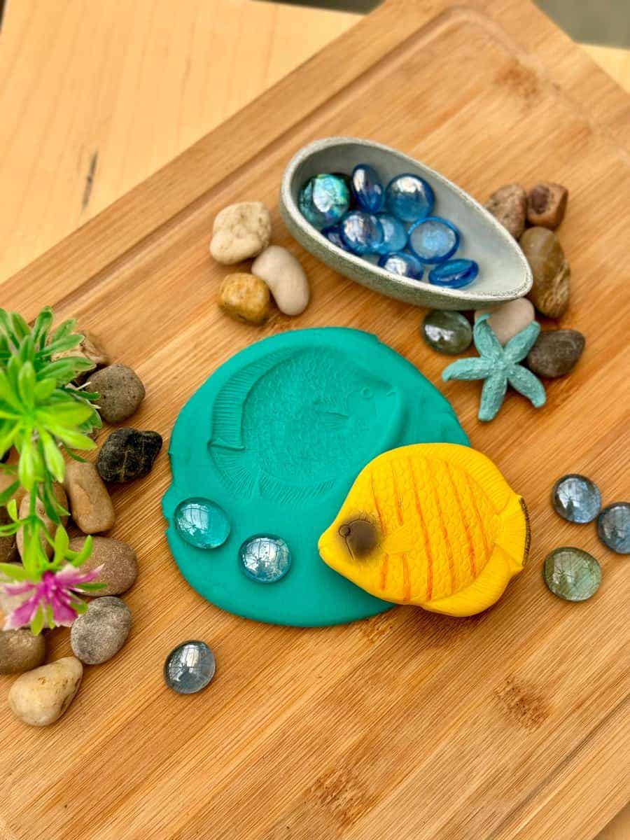 Sensory Play Stones Fish - Image 6