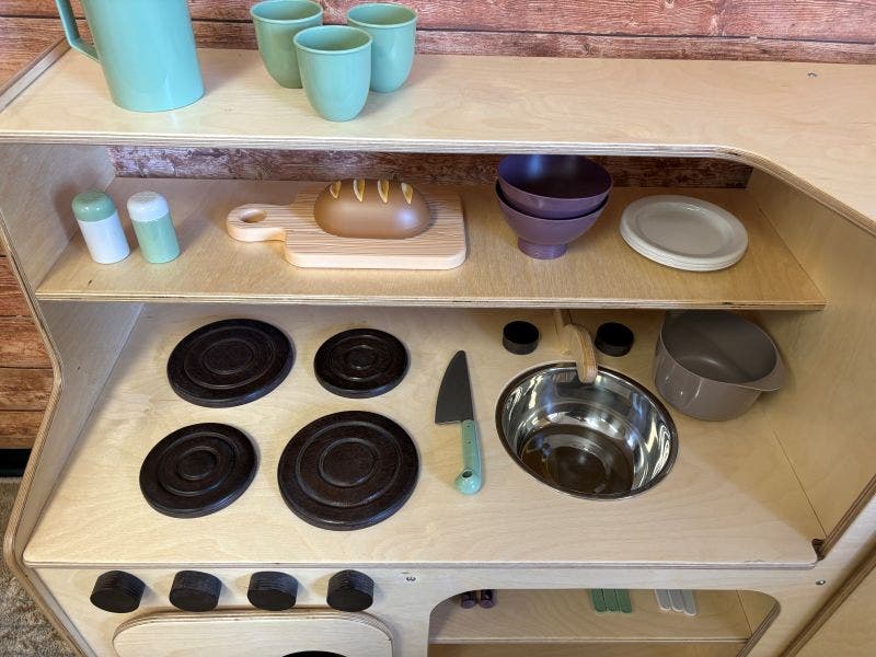 Woodlyn 3-in-1 Full Kitchen - Image 7