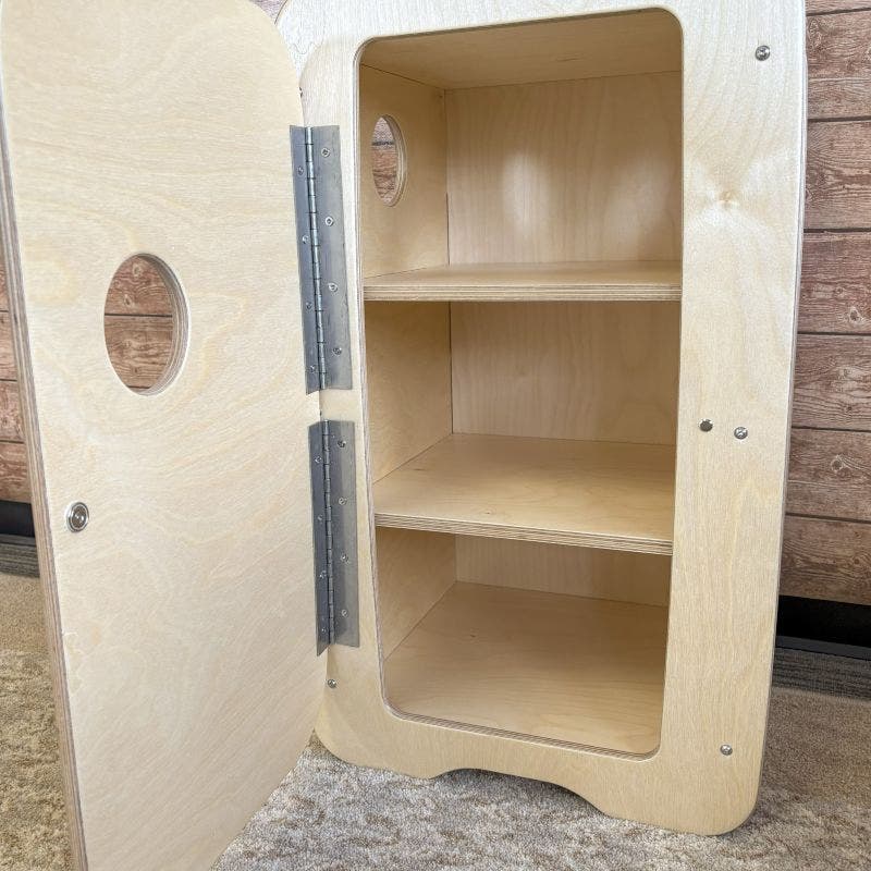 Woodlyn Kitchen Fridge for Toddlers 15.5inL x 26inH - Image 4
