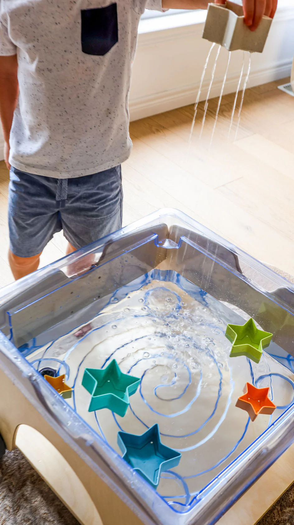 Woodlyn Square Sand & Water Table - Image 11